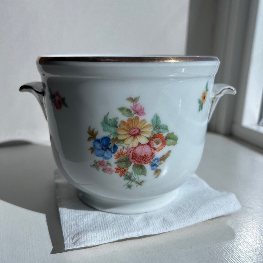 Schoenau porcelain vintage vase/pot with floral design